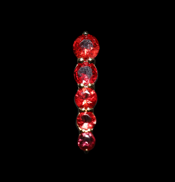 Tête de piercing pour stud (labret) en or 18 carats sertie de saphir rouge naturel – Image 2